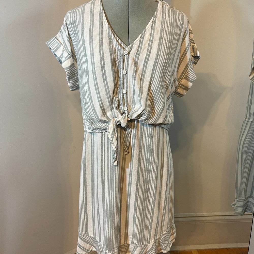 Cloth & Stone Front Tie Dress